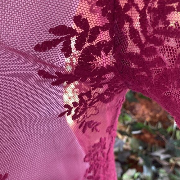 Plum Color Listicle Embroidered Lace Open Cardigan Size S - Picture 4 of 11